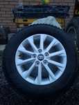 Продаю срочно резину с дисками! Ikon Tyres (Nokian) Nordman 8 SUV 215/