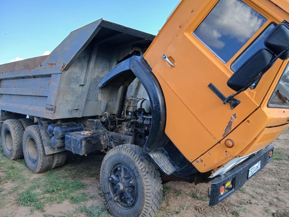 Продам камаз 1985 год в хорошим состаяни 10 колесо новый 2 акумуляр