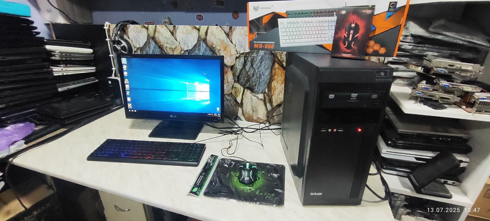 Бюджетный игровой компьютер в комплекте