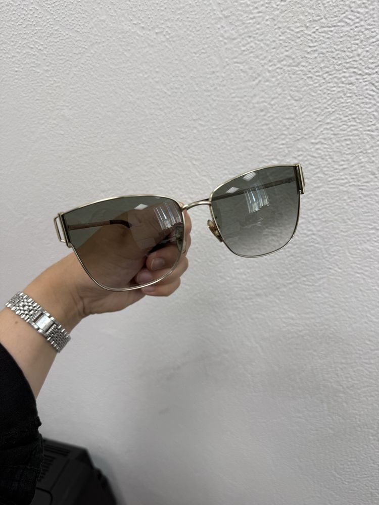 Продам очки furla