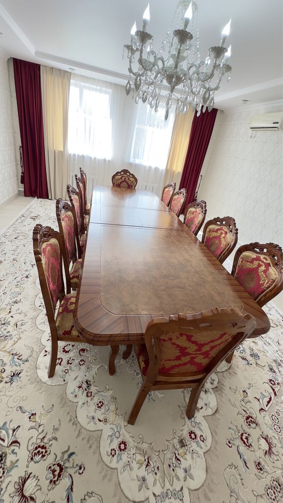Продам стол + 12 шт стулья
