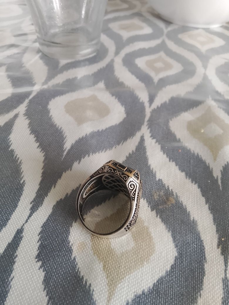 Продам серебренное кольцо