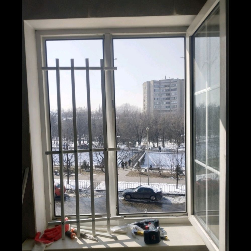 Изготовления ремонт пластиковых окон дверей витражей