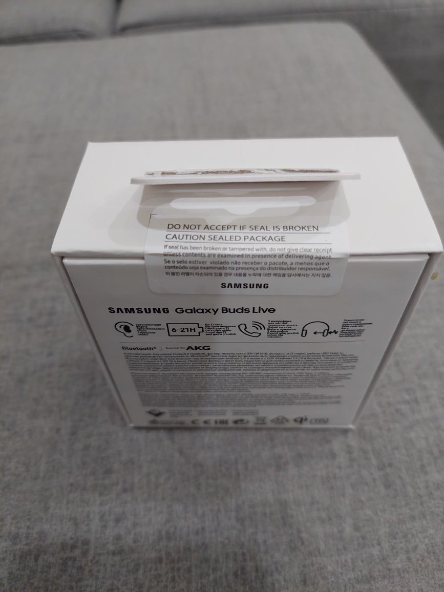 Продам новые безпроводные наушники SAMSUNG