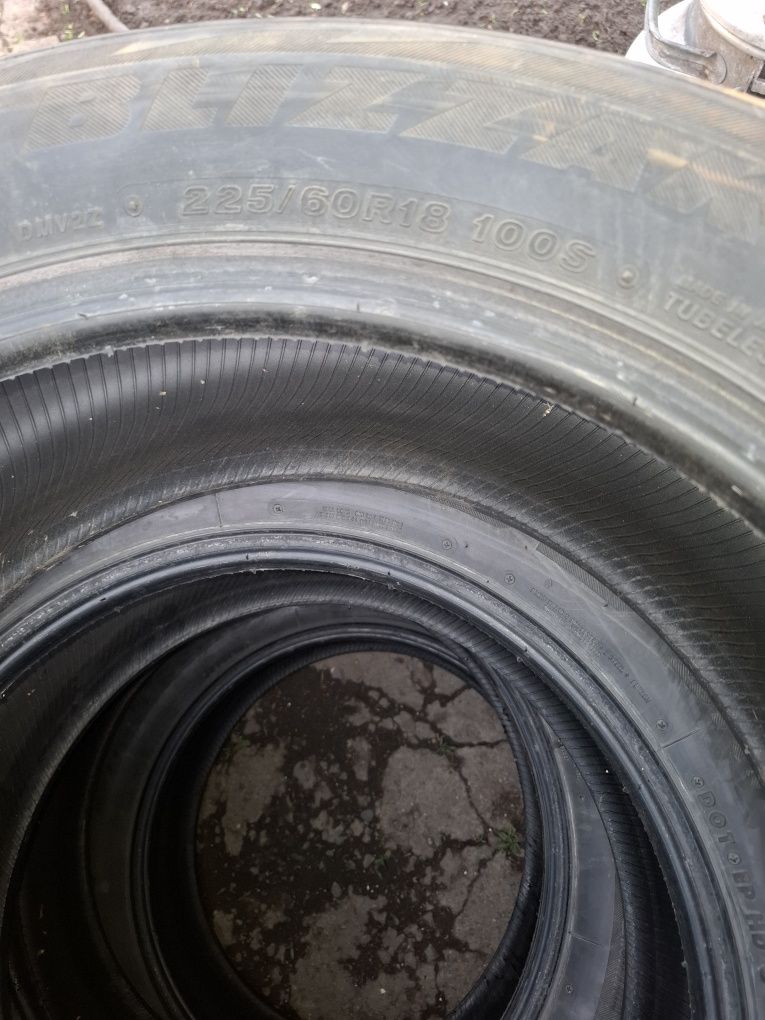Продам всесезоннные шины bridgestone