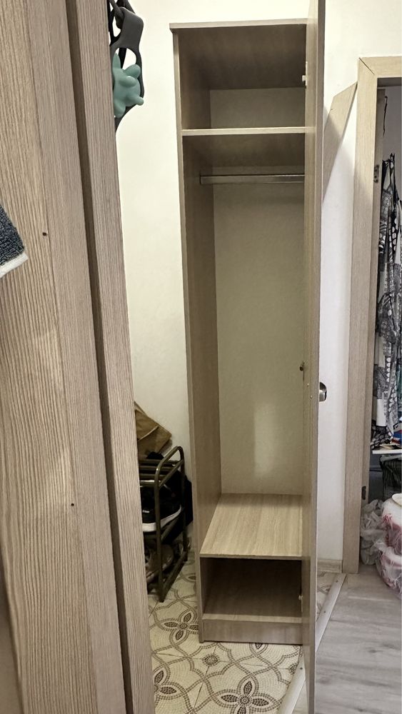 Продаю шкаф в прихожую