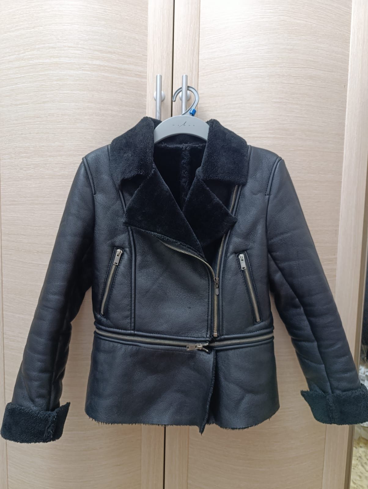 Продам дубленку для девочки!!!