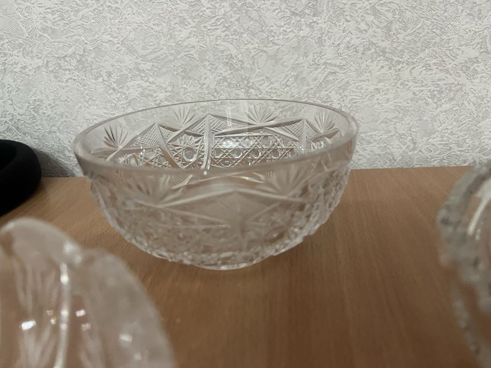 Продам хрустальные салатницы