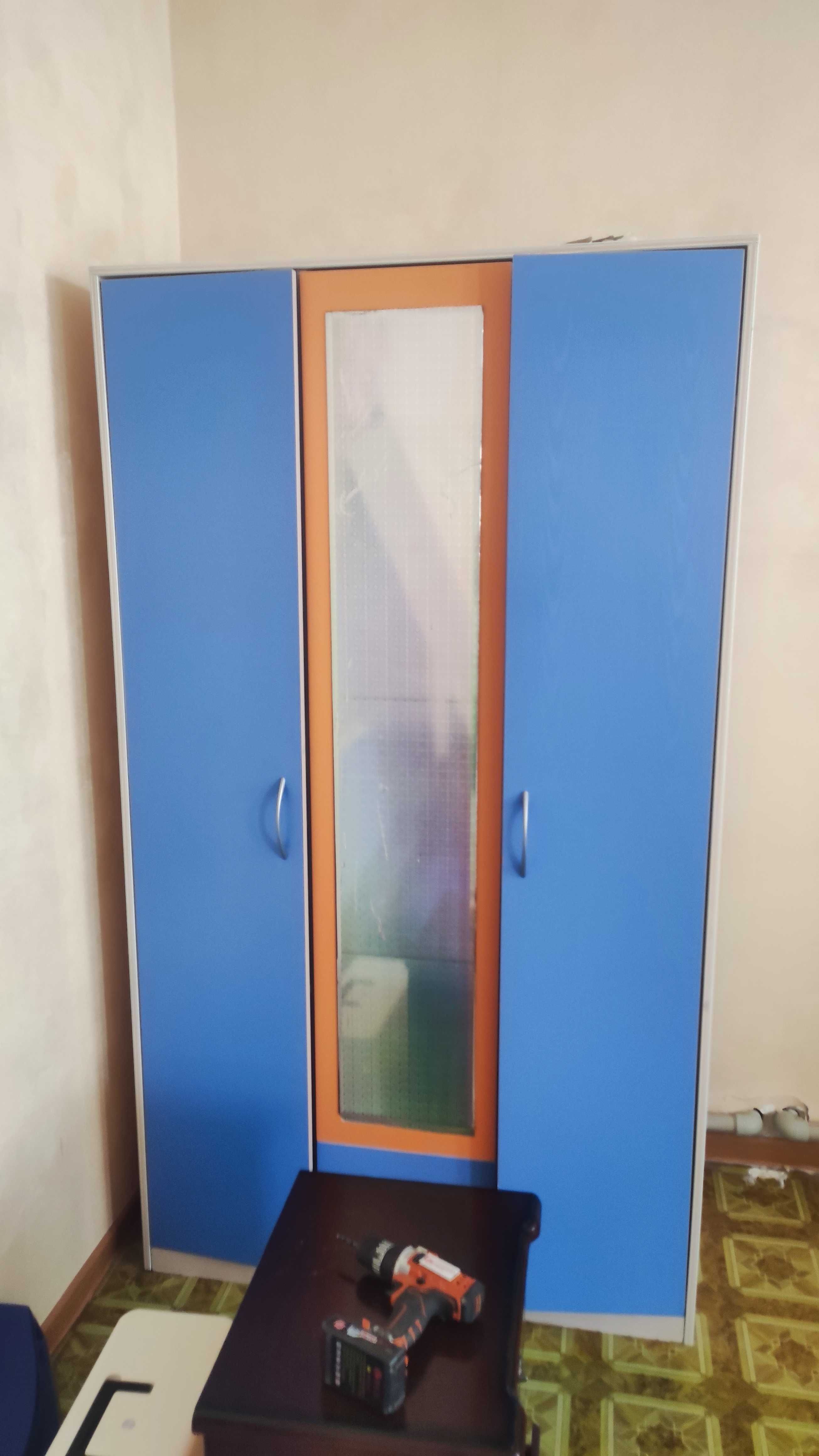 Продается спальня мебель