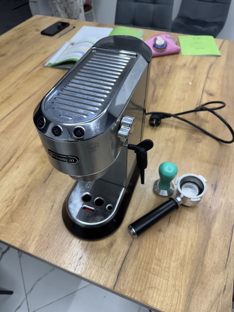 Кофемашина delonghi ec685