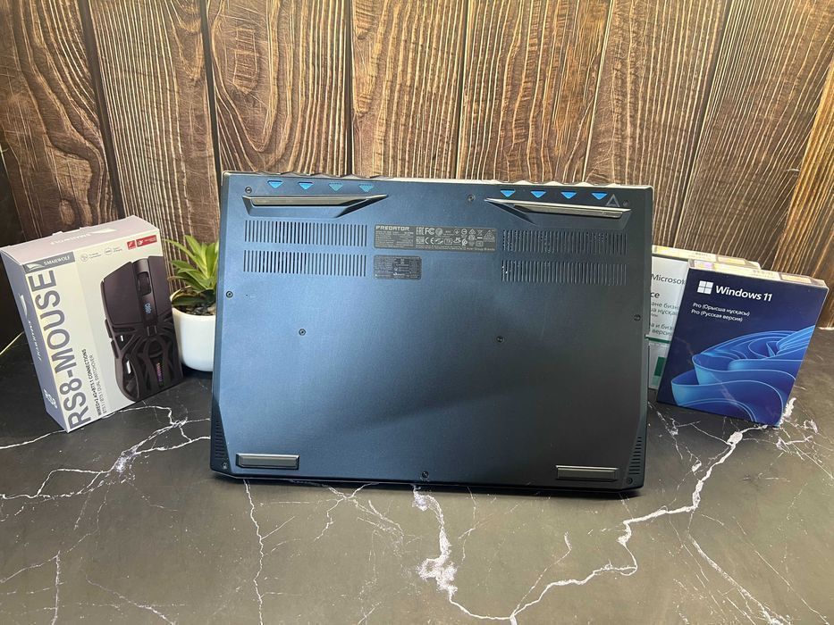 Ноутбук Acer Predator TRITON 500 - Core i7 / 32GB / 2TB / RTX2070 / 16