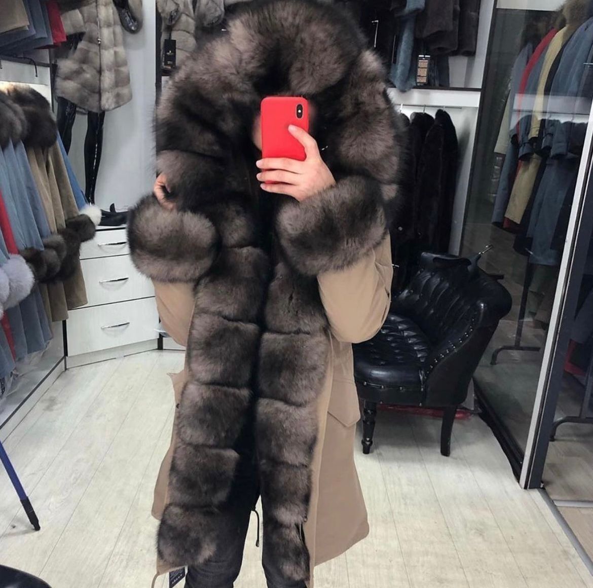 Парка зимняя женская