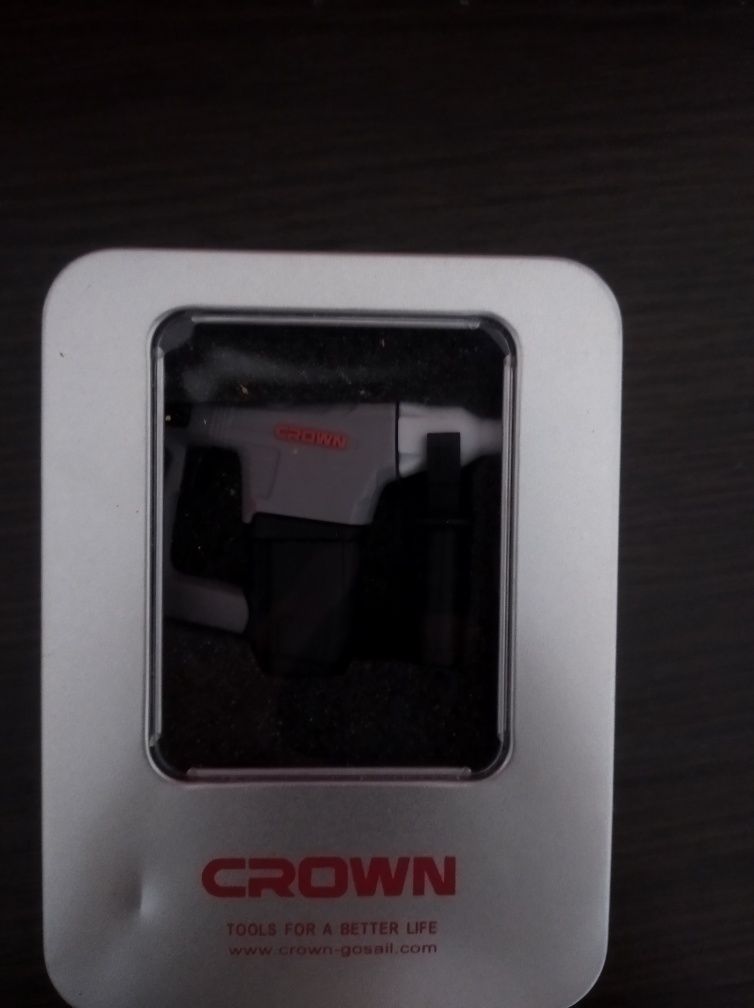 электро инструмент бренда CROWN 
Мини паяльник 
2500 цена договорная
