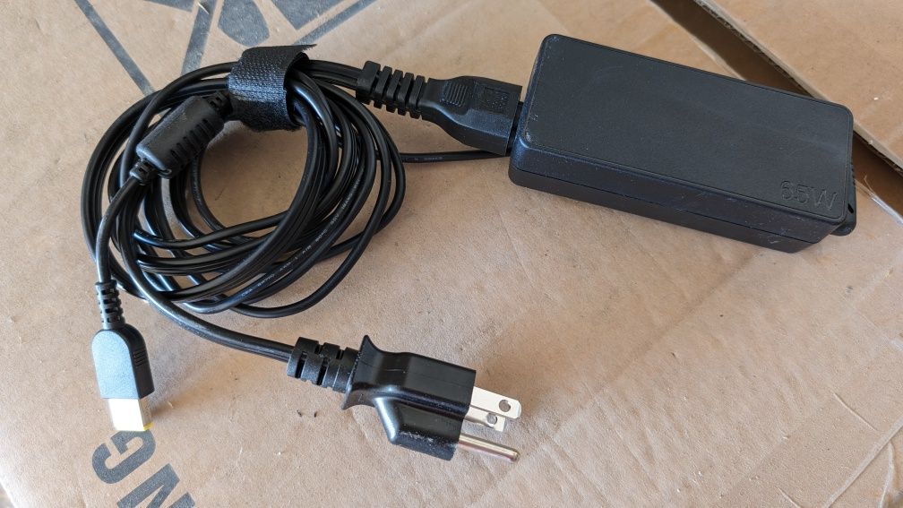 Зарядка ноутбука Lenovo 65W