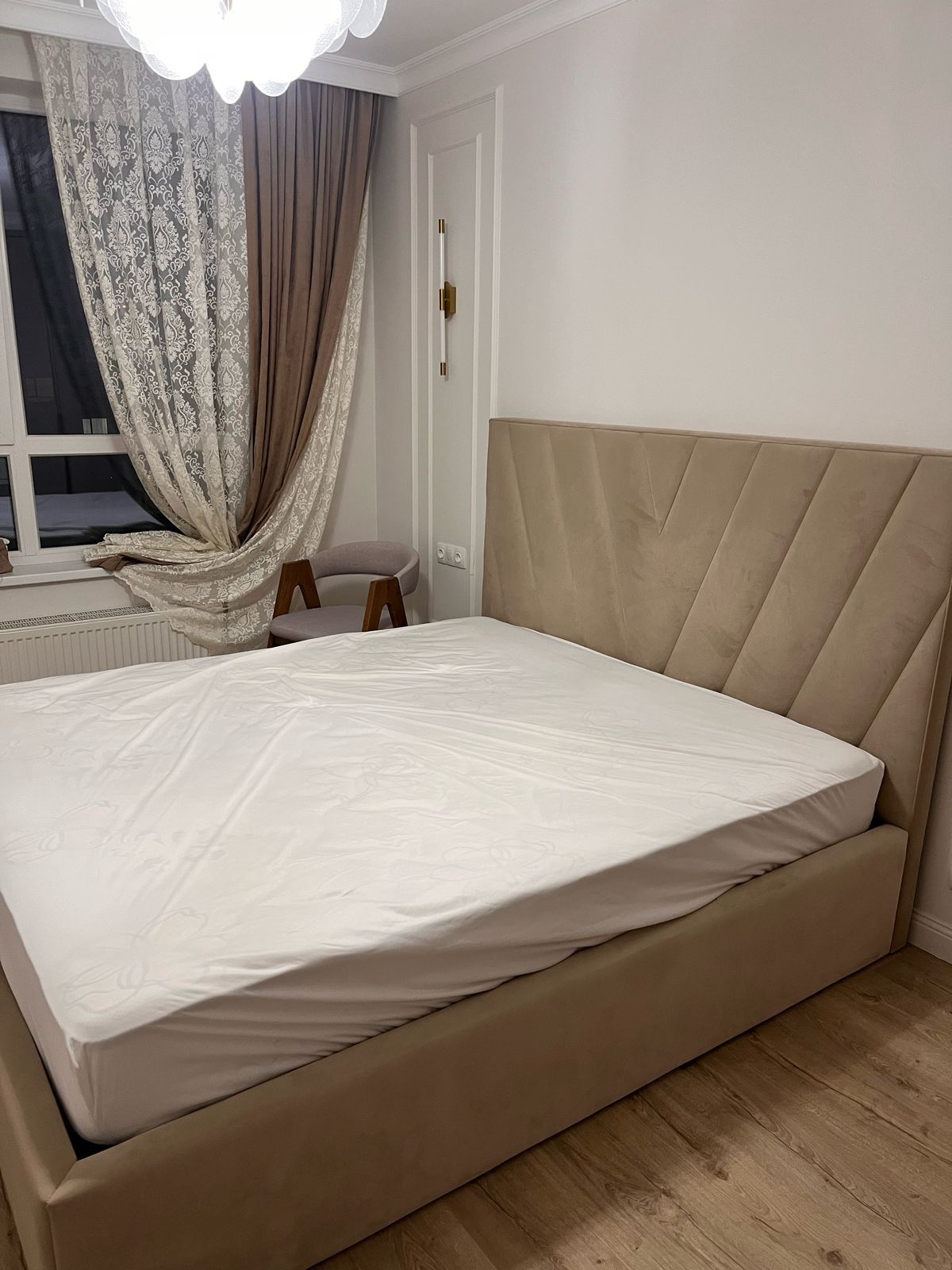 Кровать двухспальная б/у в хорошем состоянии