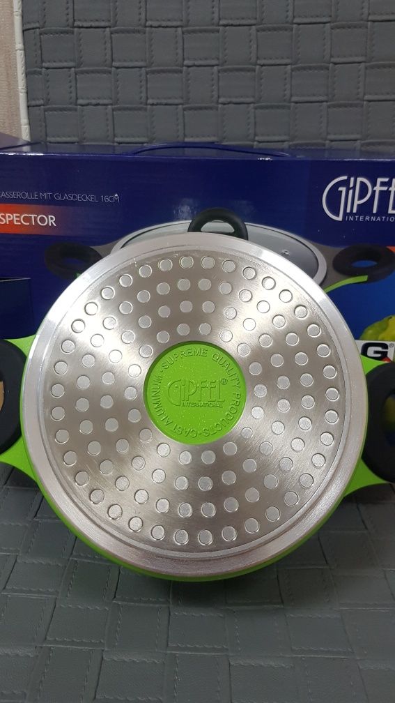 Продам кастрюля Gipfel