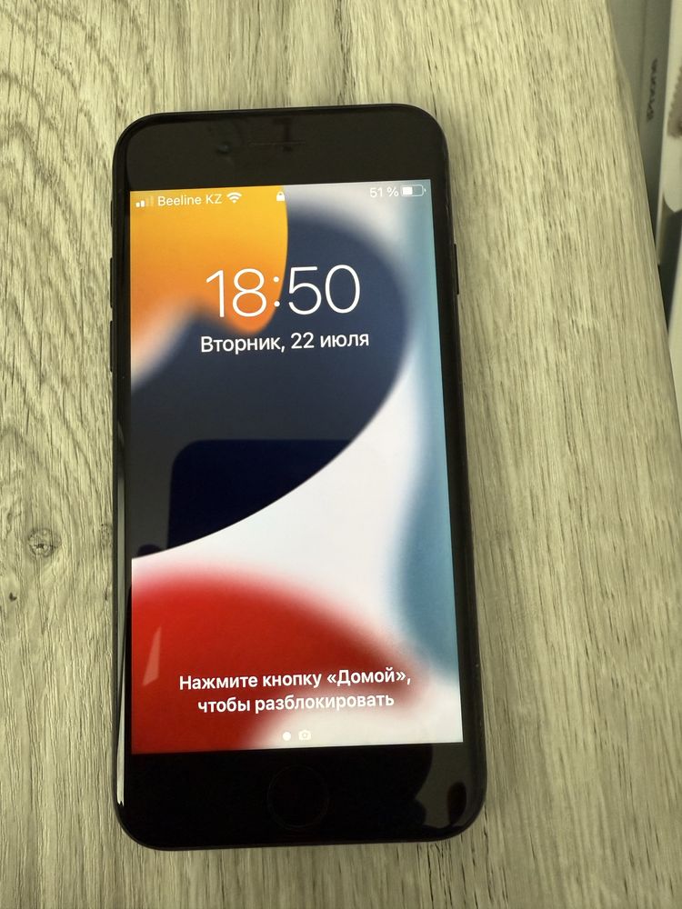 iPhone 7 32 ГБ в идеальном состоянии