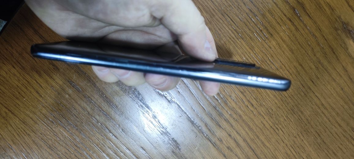 Продам смартфон Xiaomi POCO F 3
