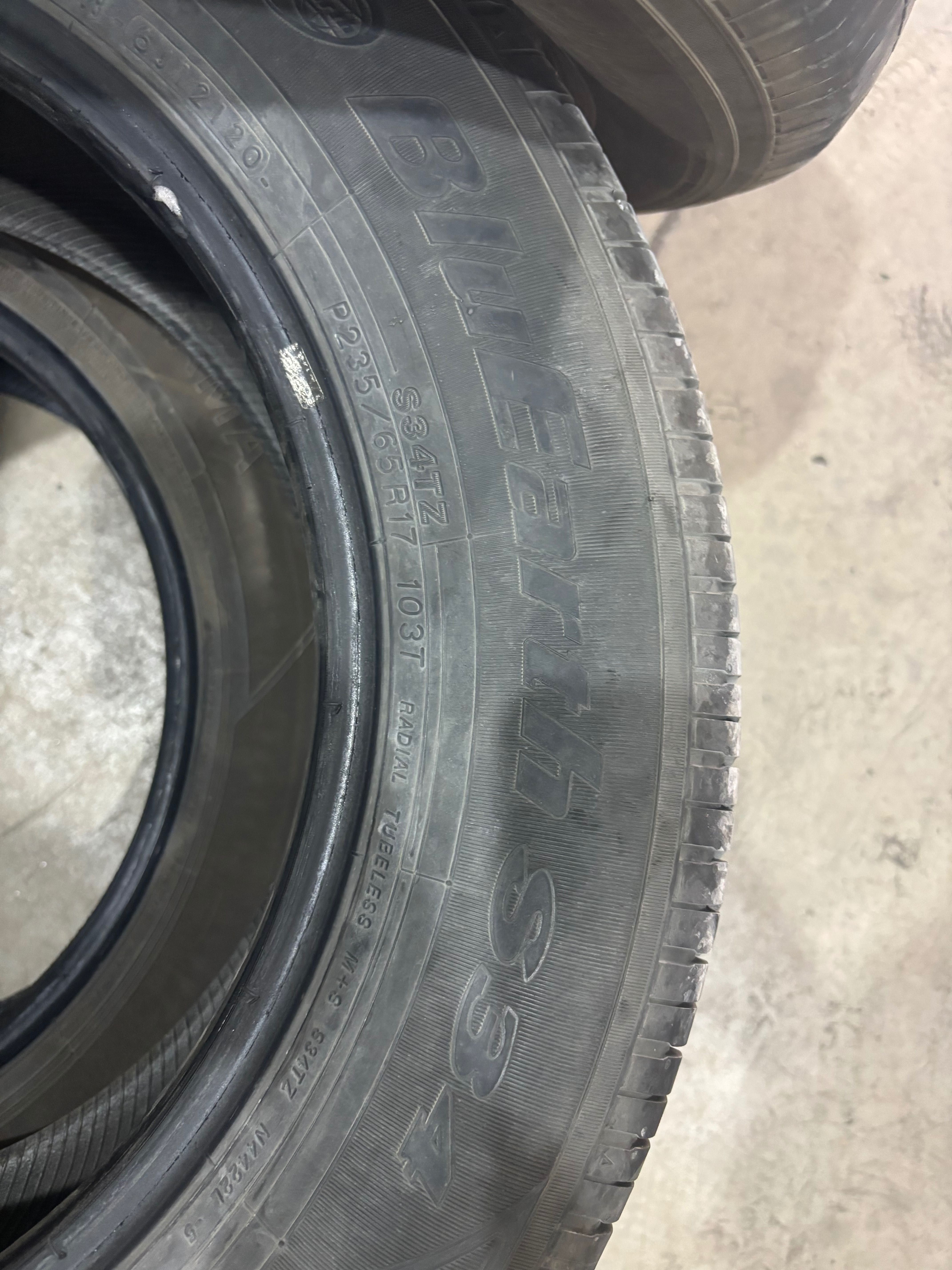 Продам всесезонные шины Yokohama bluEarth S34