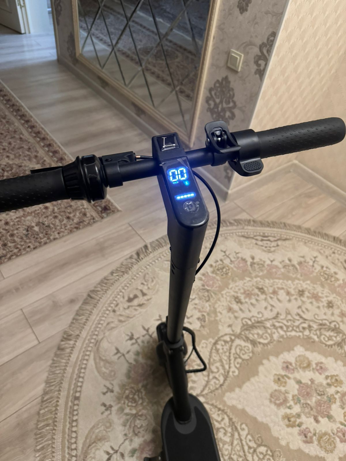 Продается электро самокат