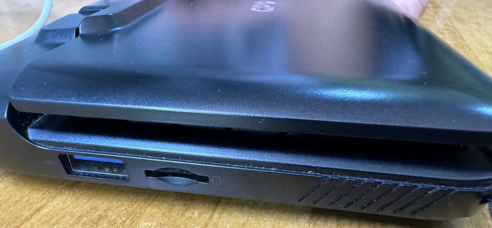 Gpd micropc,Интерфейс зарядки имеет плохой контакт, все остальное в но
