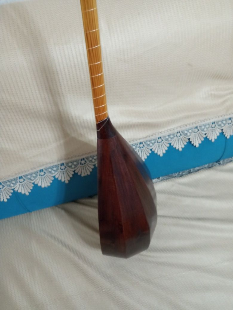 Продается домбыра