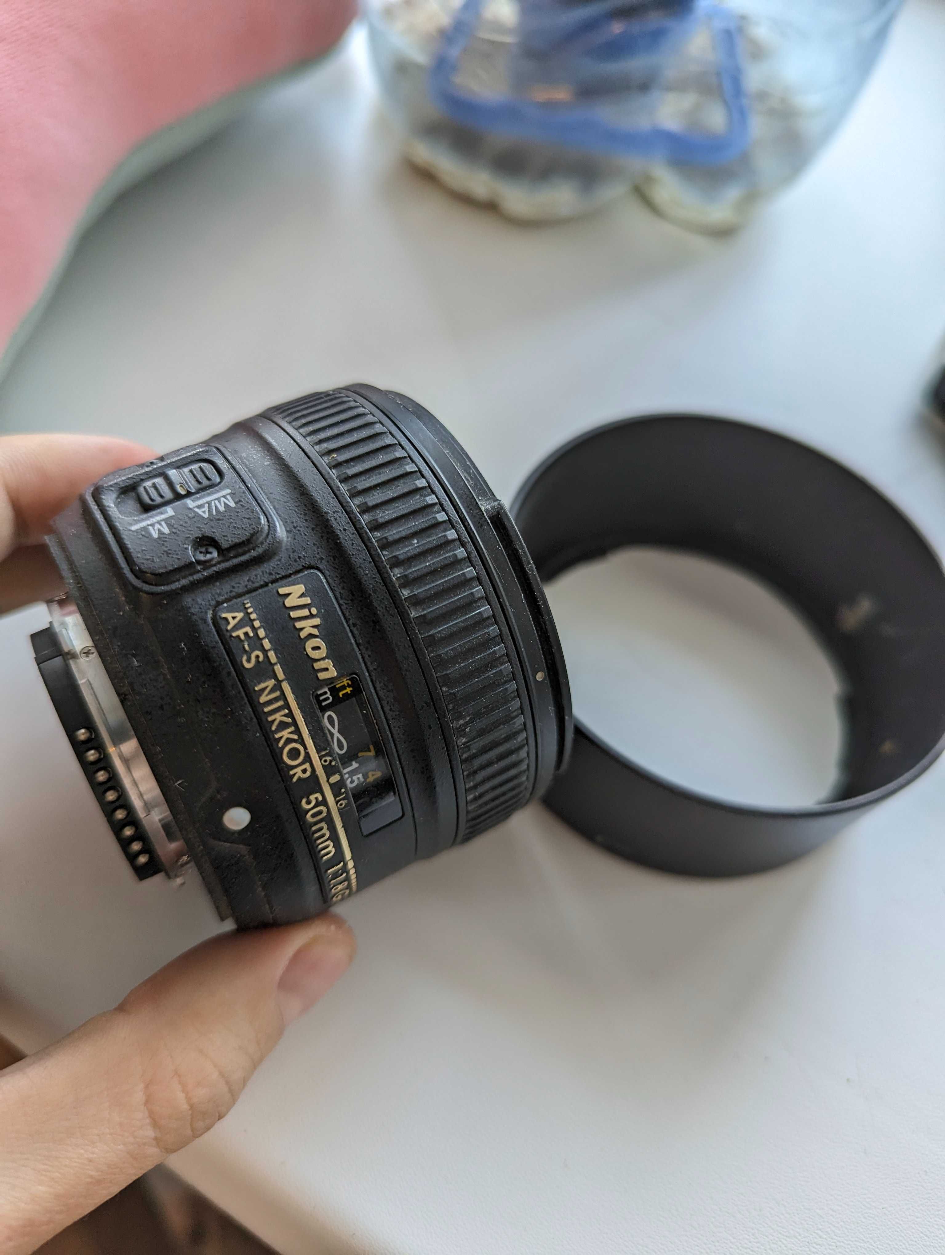 Фотоаппарат nikon d3300 + объектив nikkor AF-S 50mm 1.8G