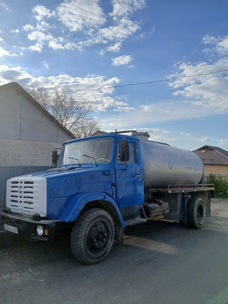ЗИЛ 4331 в отличном состояний. Стоит от Маза коробка и мотор 505ая.