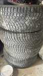 Продам зимние шины мишлен michelin r17