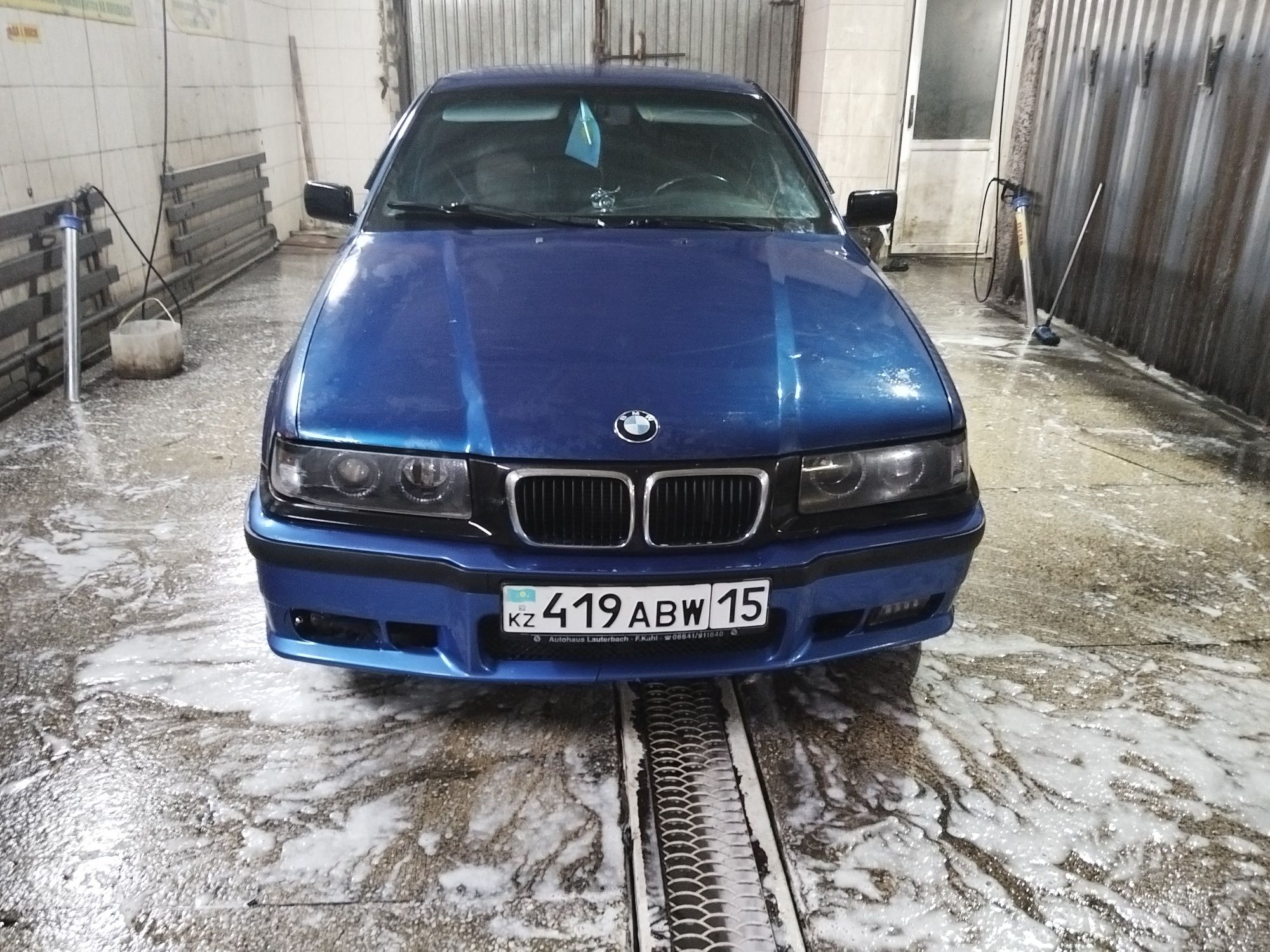 Продам    бмв  3