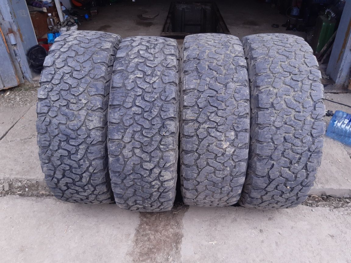 Продам шины 225/65/17