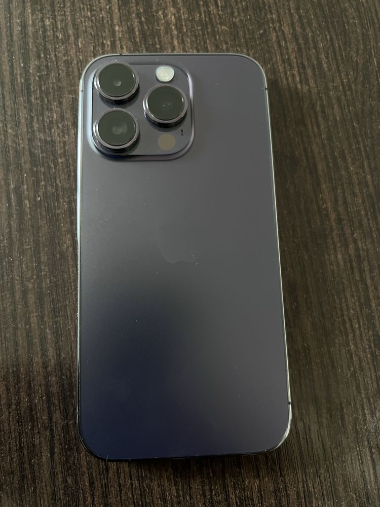 Продам Iphone 14 pro