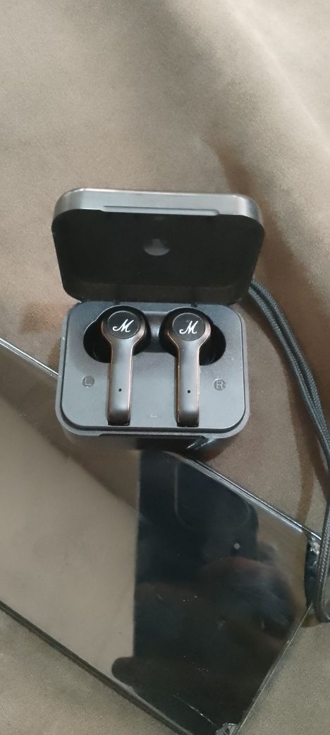 Продам оppo reno 4 и наушники