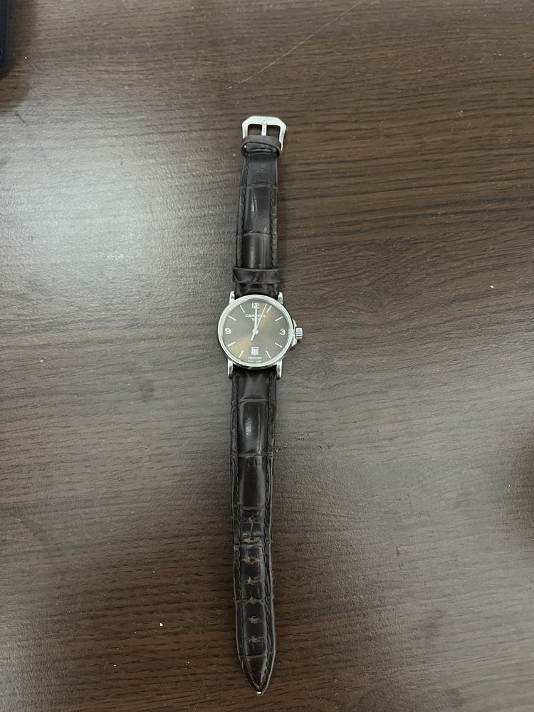 Продам Швейцарские женские часы Certina