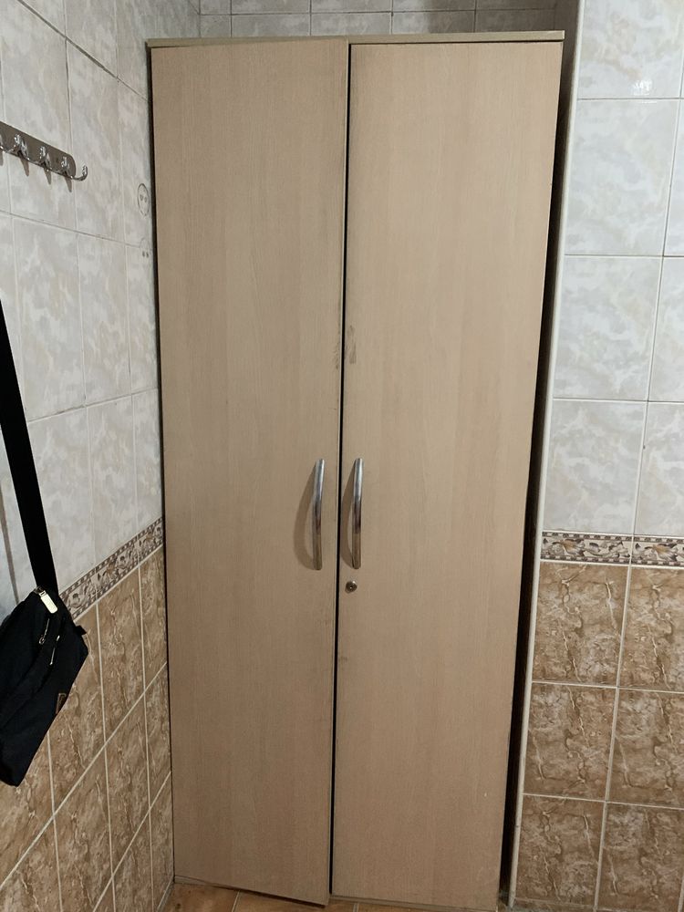 Продам шкаф для одежды б/у