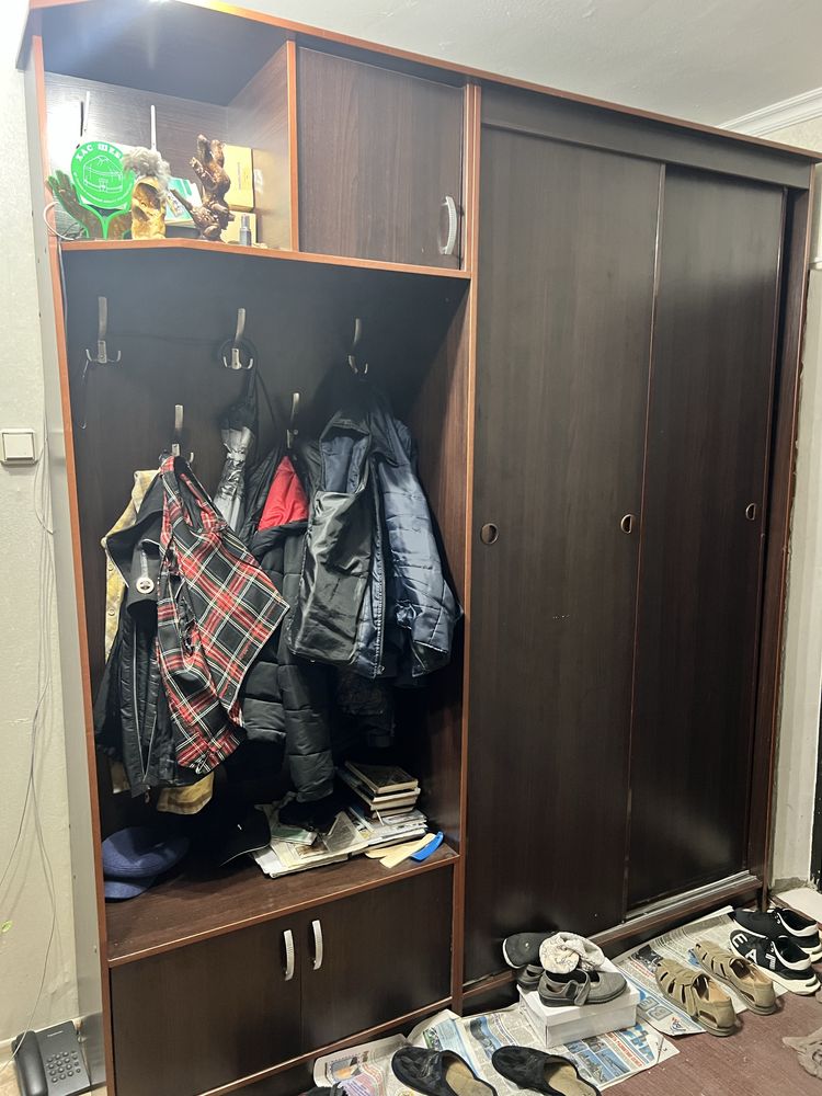 Прихожка в прихожную, в отличном состоянии. Недорого. Разобранная, заг