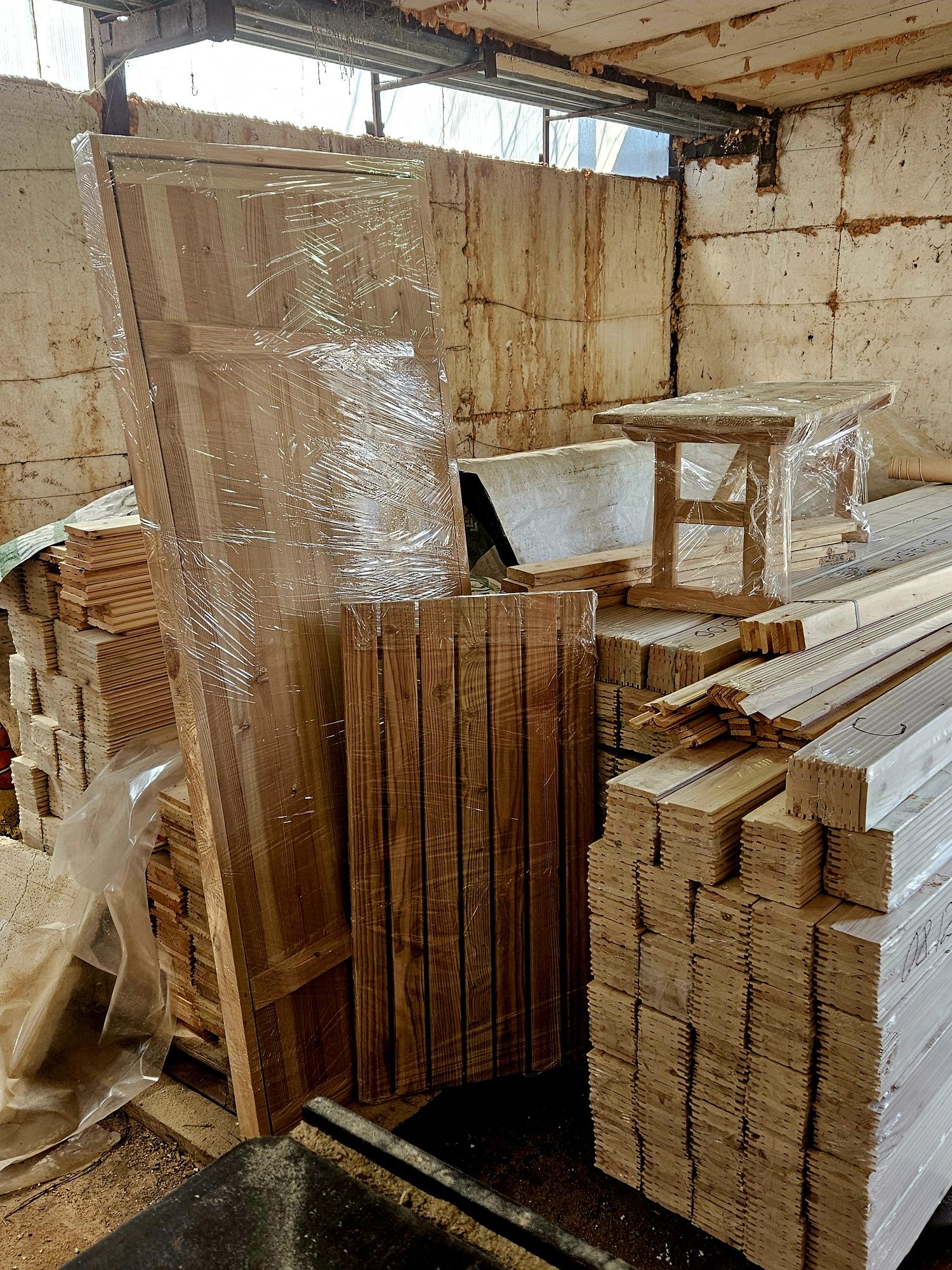 Продам Вагонка, брус, уголки, трапы