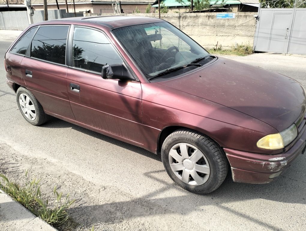 Продам машину Opel Astra