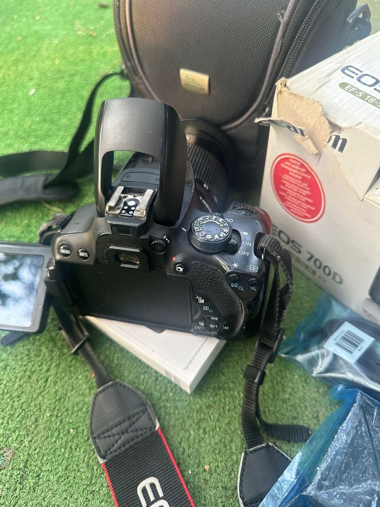 Продам фотоаппарат canon 700d