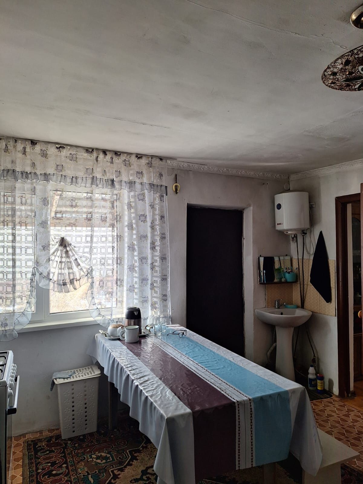 Срочно  продам  дом на красном  камнене