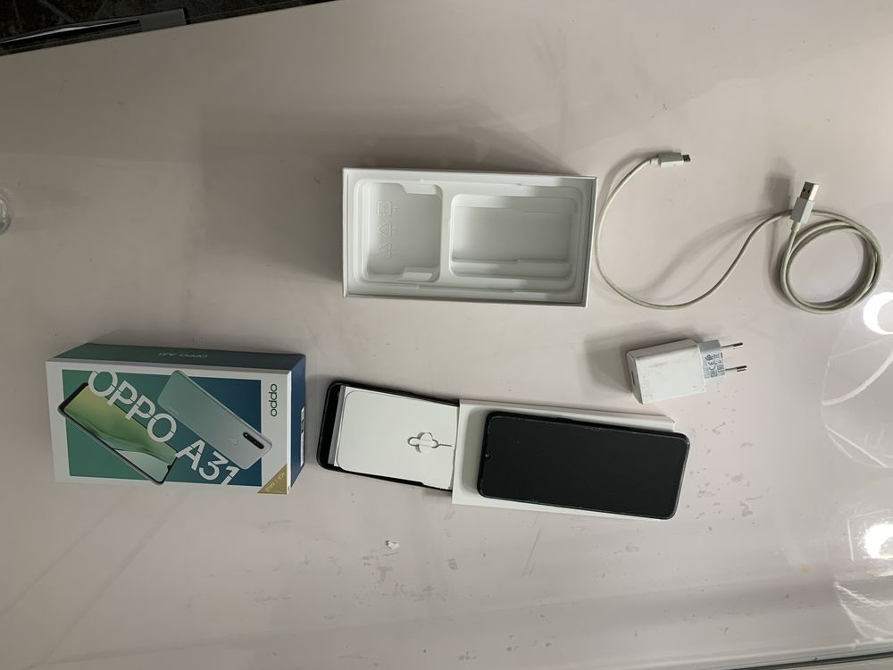 Oppo a31 4/64 в хоршем состоянии