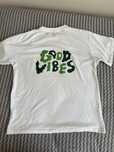 белая футболка good vibes