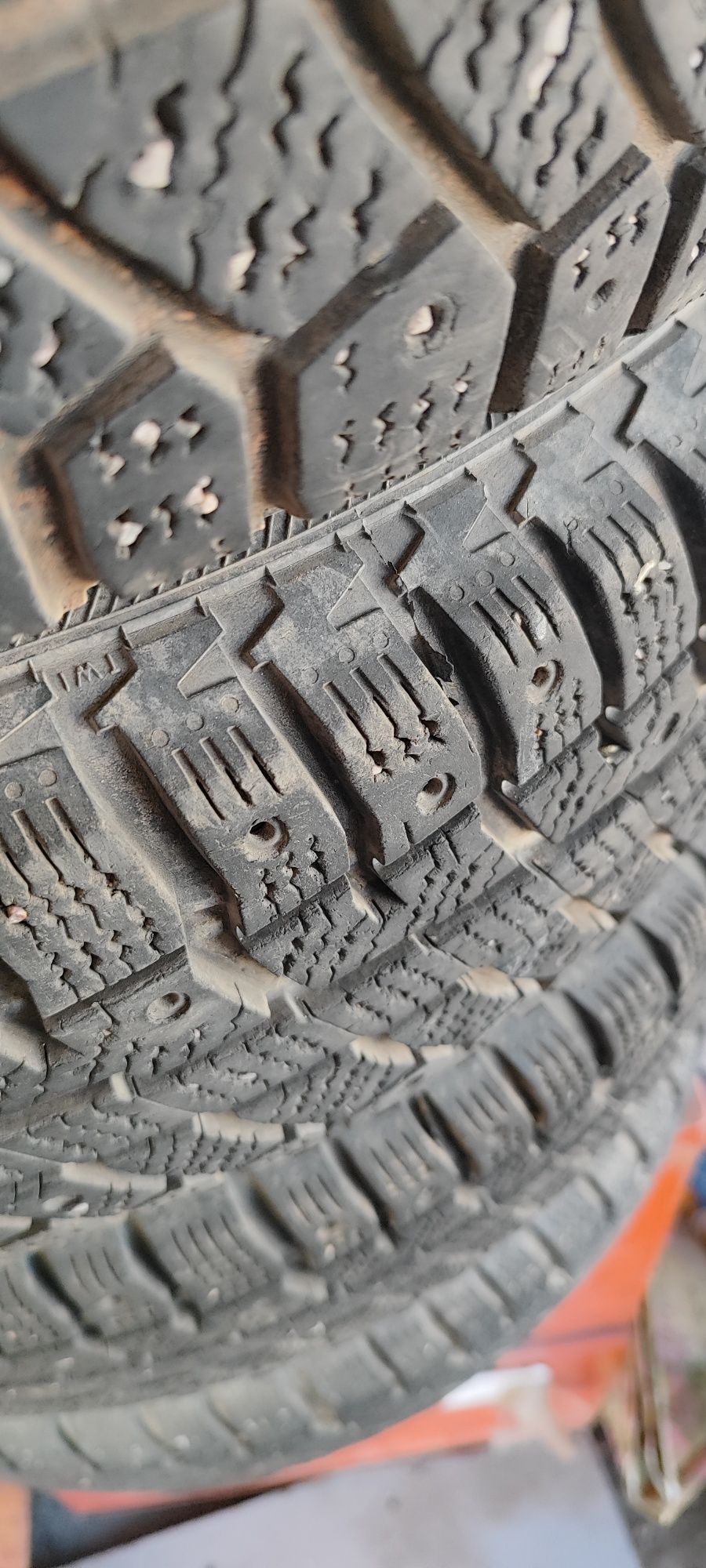 Зимняя резина 185/65 R15