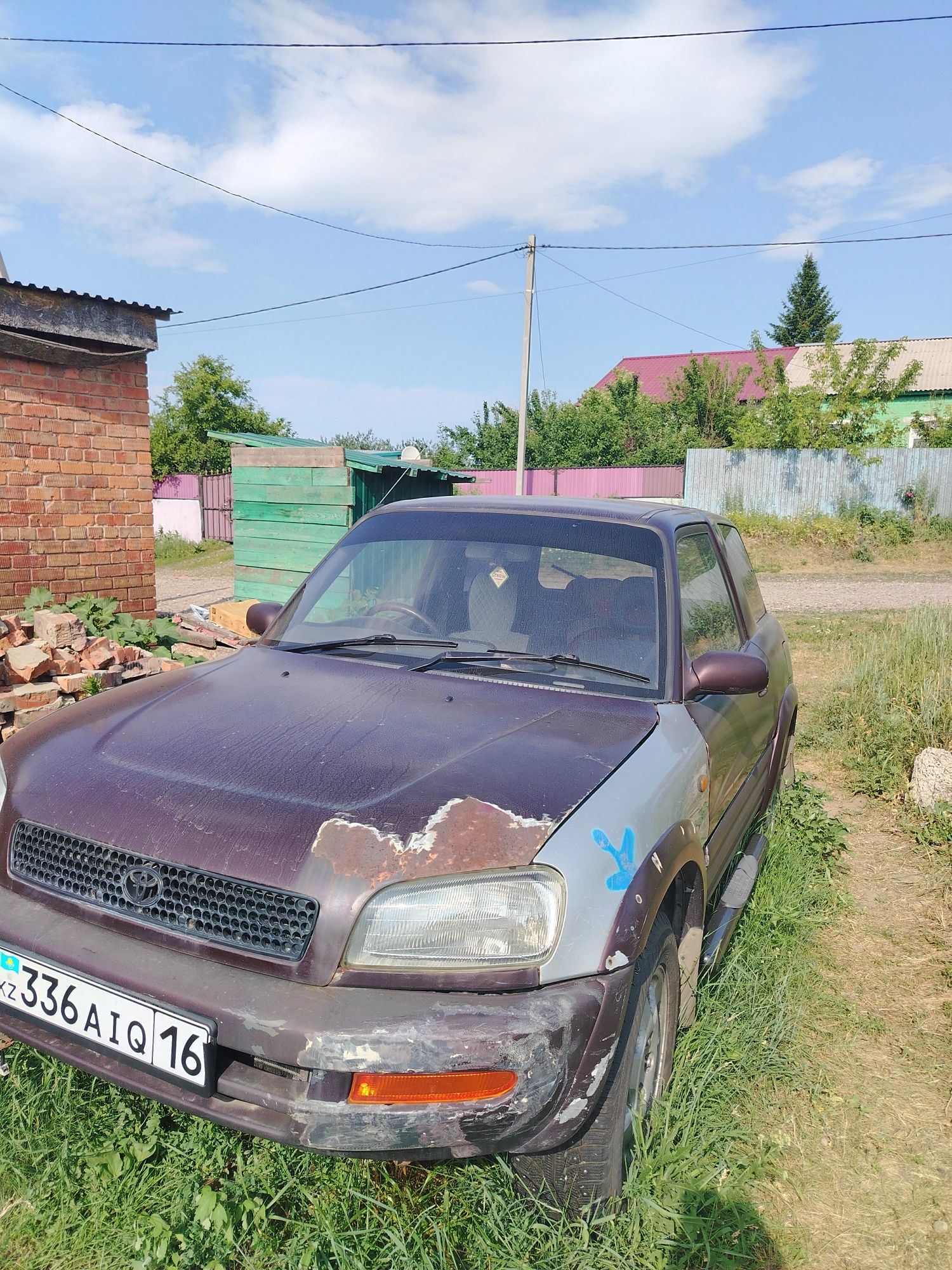 Продам машину Rav 4