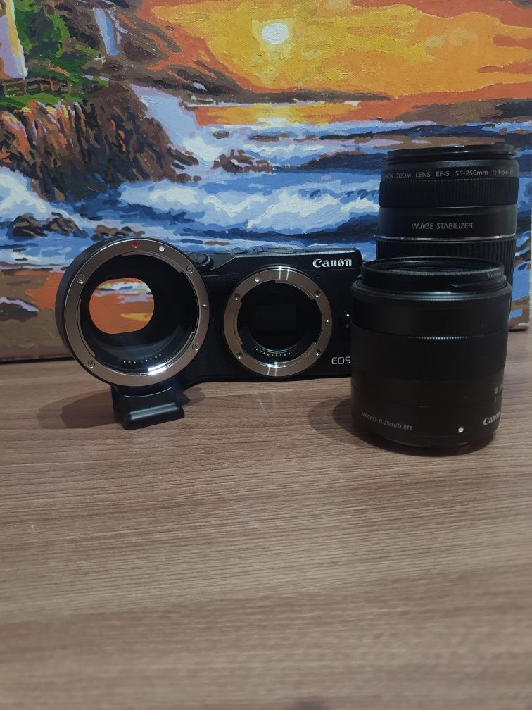 Фотоаппарат canon eos m3 с двумя объективами