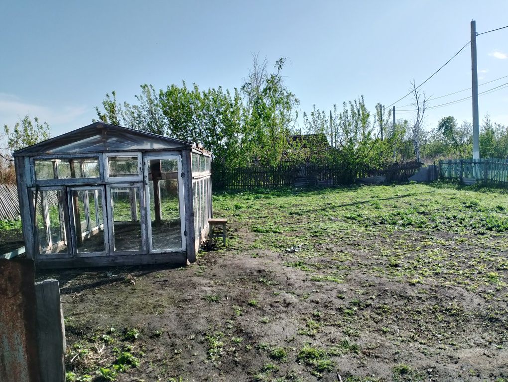 Продам дом с большим земельным участком