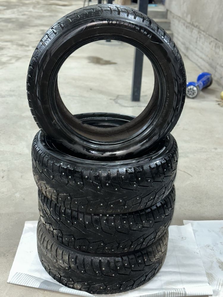 Зимние шипованные Yokohama 245/55 R19 — отличное состояние!