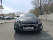 Продам Хюндай Элантра 2018 года объем 2 литра