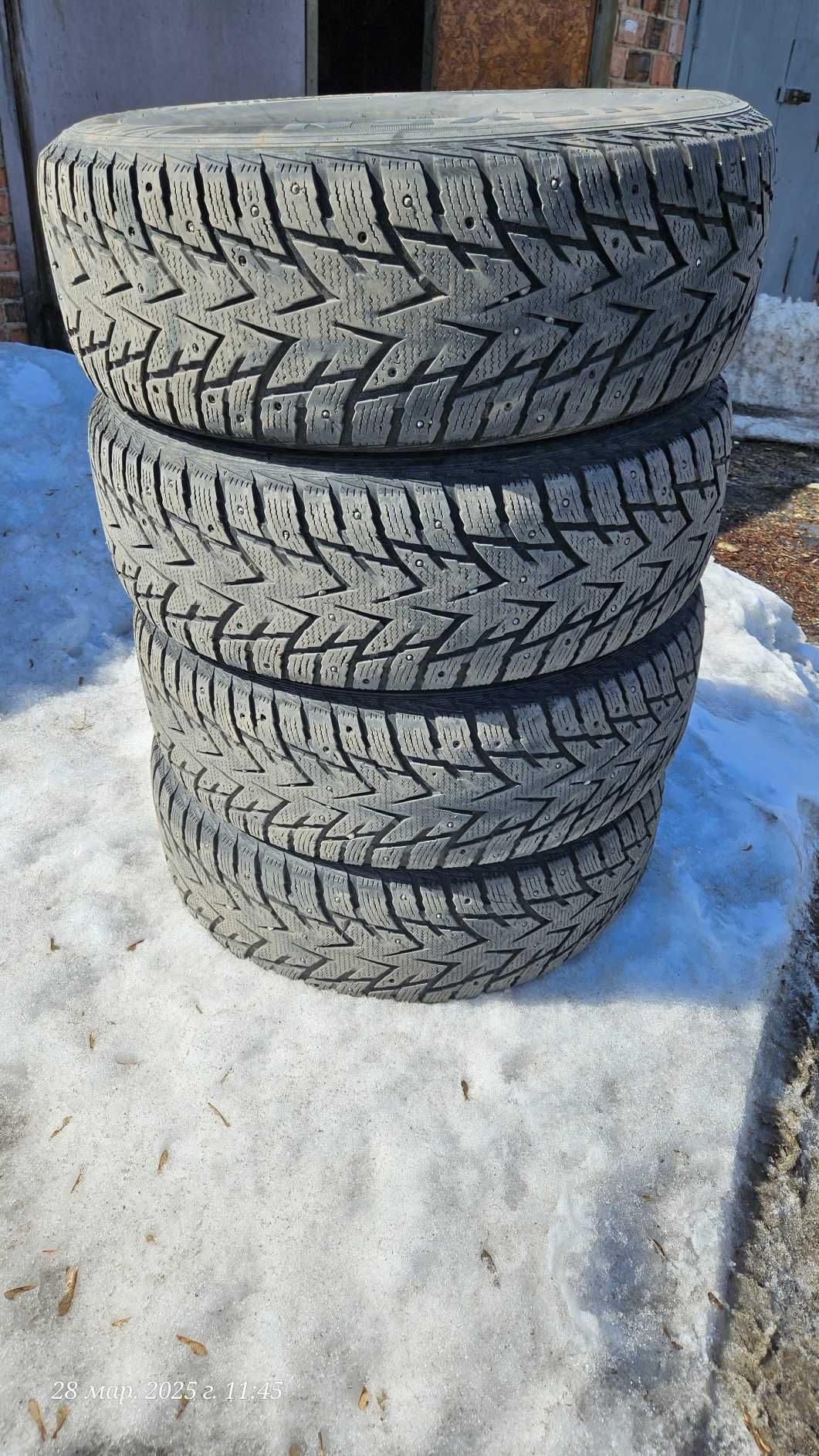 ПРОДАМ зимние шины