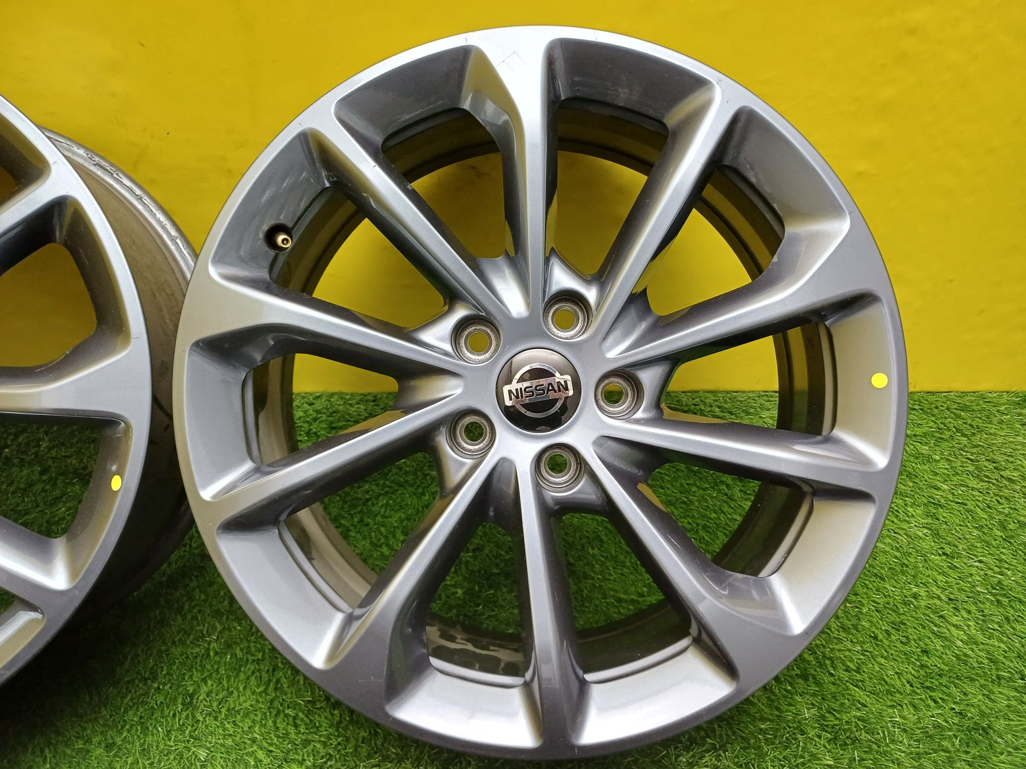 Диски R18 5×114.3 на Nissan и другие.